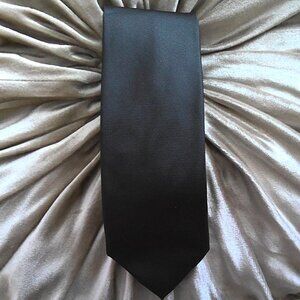 Van Heusen Men's Neck Tie Black Dressy Classic W/ Sheen Long  3 1/8" X 61" EUC